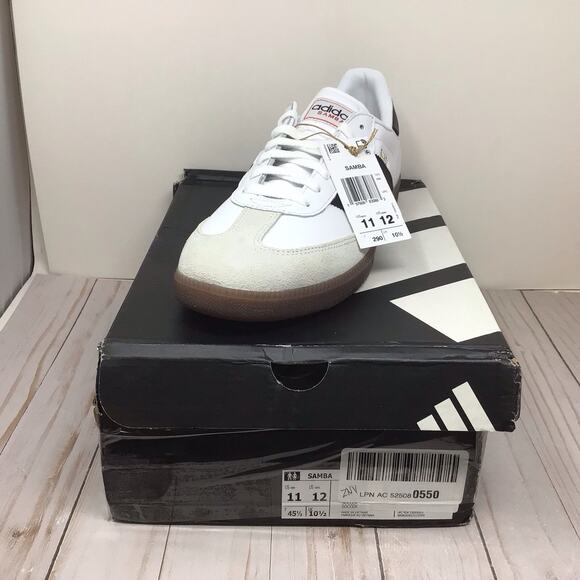 adidas Samba Unisex Indoor Soccer Sneakers White Black Red Size 11M 12W Shoe main image 5